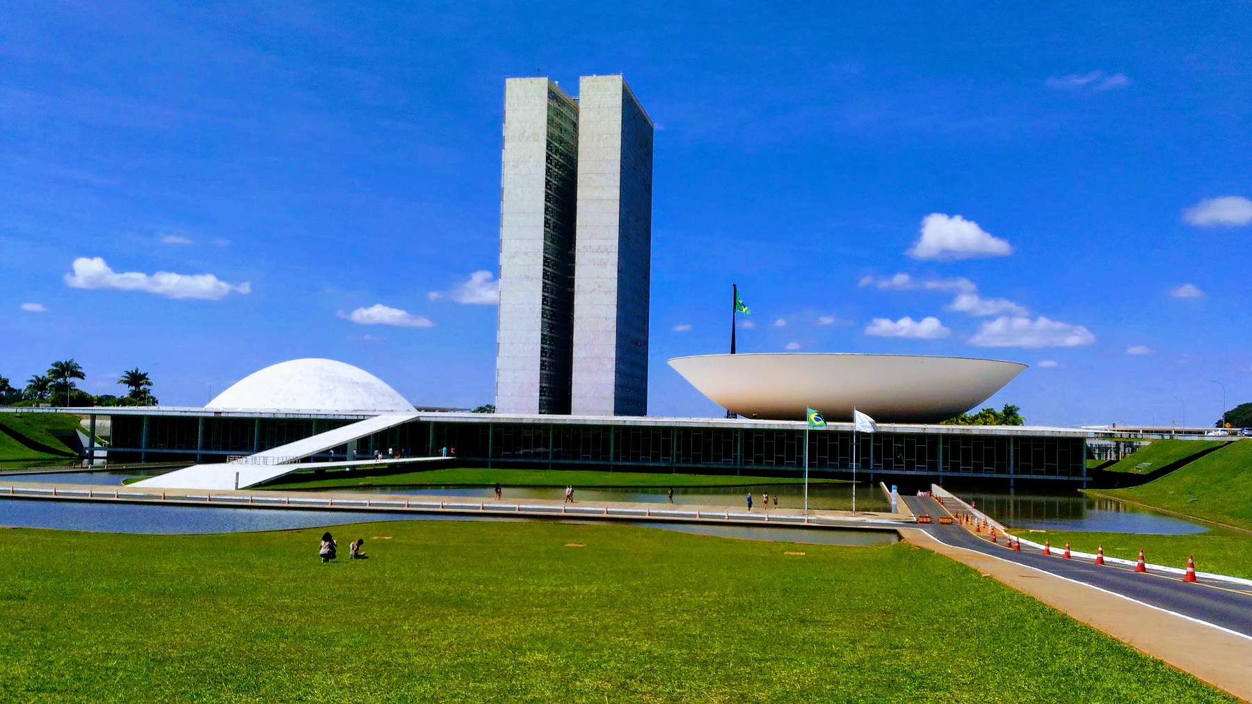 Abrir/baixar empresa em Brasília
